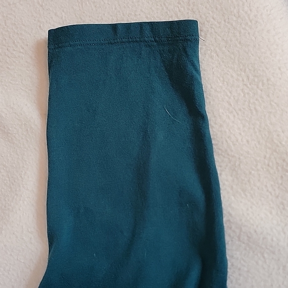 L.L. Bean Boys Green w/ Mountain Scene Long Sleeve T-Shirt,  M Reg - Picture 3 of 9